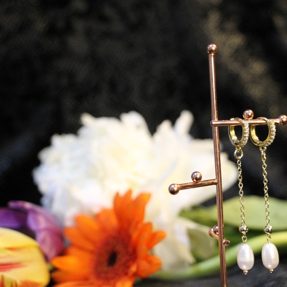 Freshwater Pearl Drop Earrings - Picture 1 of 8